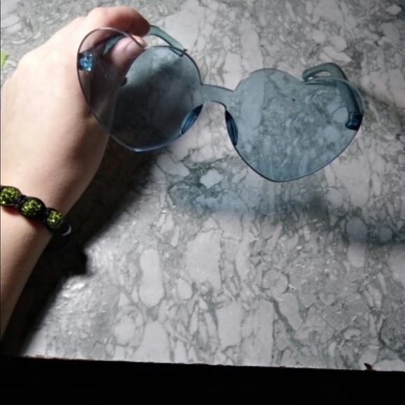 Womens heart sunglasses 🕶 eyewear - Picture 4 of 7
